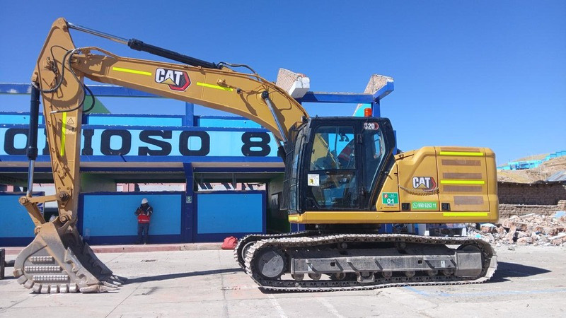 Excavadora Hidráulica CAT 320 en obra